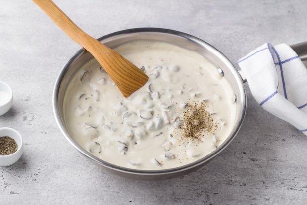 Bechamel sauce with mushrooms – a simple and delicious recipe, how to cook step by step