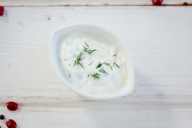 White sauce for shish kebab 