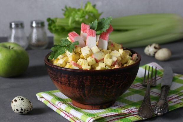 Crab salad with apples and celery 