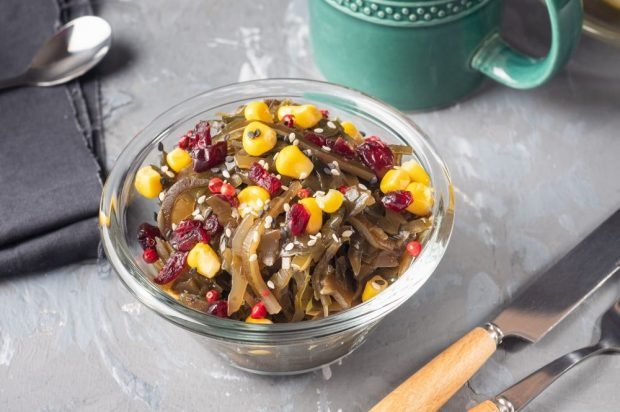 Salad of seaweed, dried cranberries and corn – a simple and delicious recipe, how to cook step by step