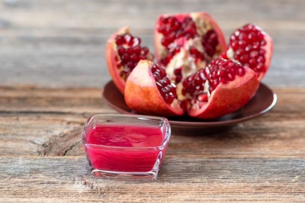 Pomegranate sauce 