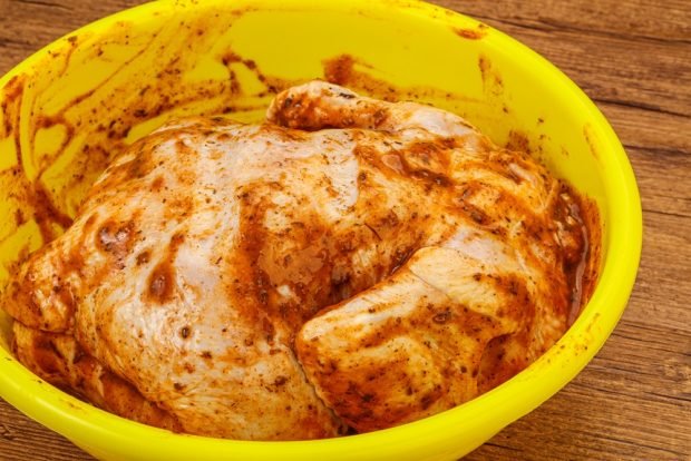 Marinade for chicken in the oven is a simple and delicious recipe, how to cook step by step