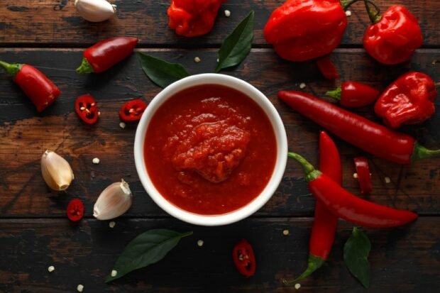 Chili hot sauce is a simple and delicious recipe, how to cook step by step