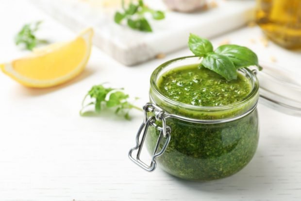 Basil sauce for meat 