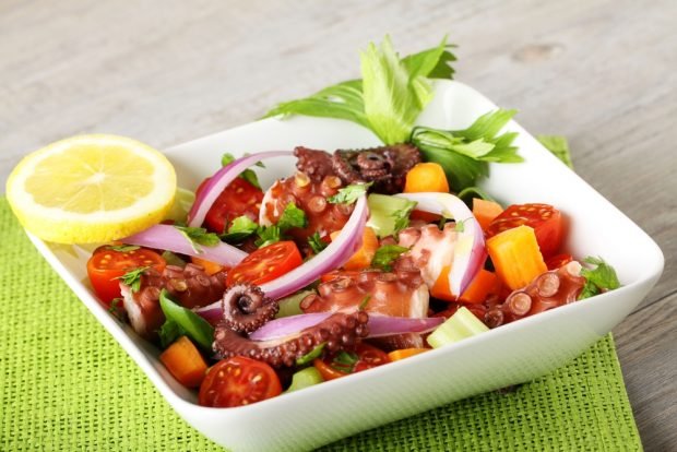 Sea salad with carrots and celery 