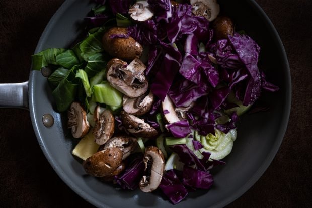 Salad with mushrooms and red cabbage