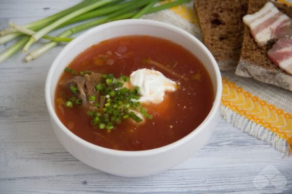 Borscht with beef and bacon: photo of recipe preparation, step 8