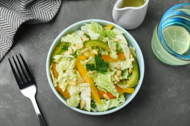 Salad with Peking cabbage, bell pepper and pine nuts