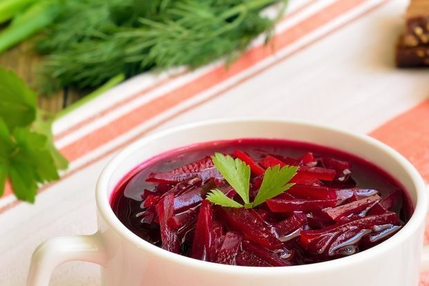 Ukrainian borscht without frying