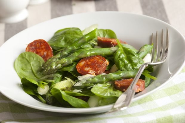 Salad with smoked sausage and asparagus – a simple and delicious recipe, how to cook step by step