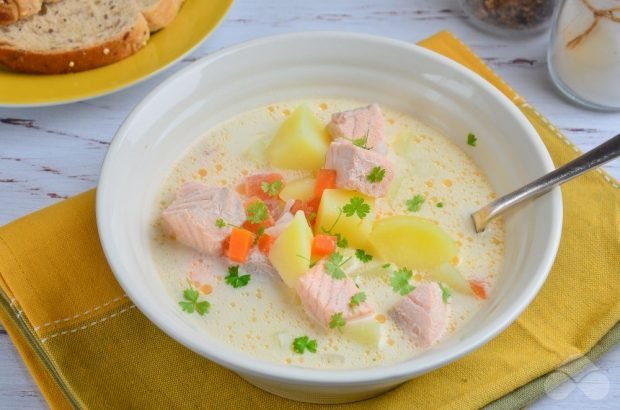 Ear of red fish with cream – a simple and delicious recipe with photos (step by step)