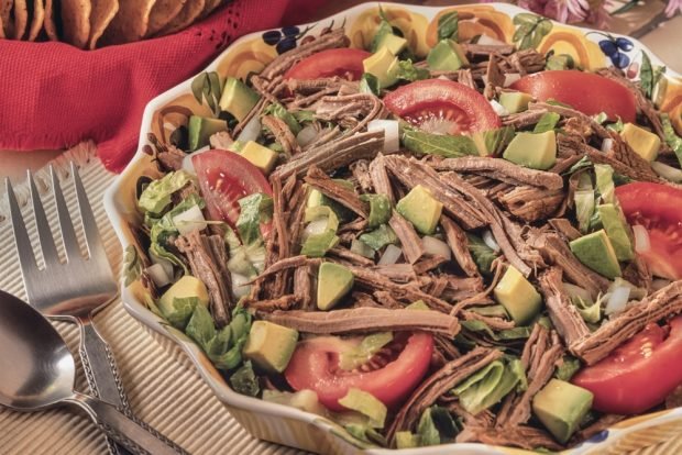 Salad with boiled beef and vegetables