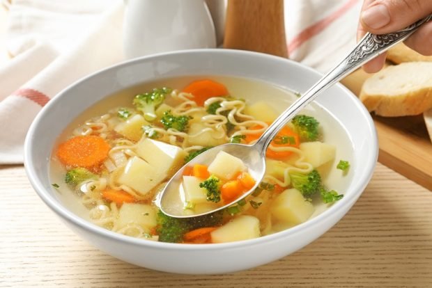 Vegetable broth with potatoes and broccoli – a simple and delicious recipe, how to cook step by step