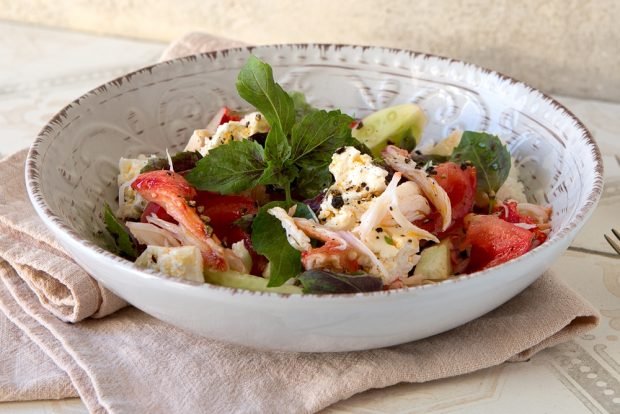 Salad with crab meat and feta