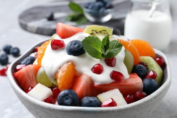 Fruit salad with yogurt – a simple and delicious recipe, how to cook step by step