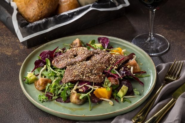 Beef and sesame salad