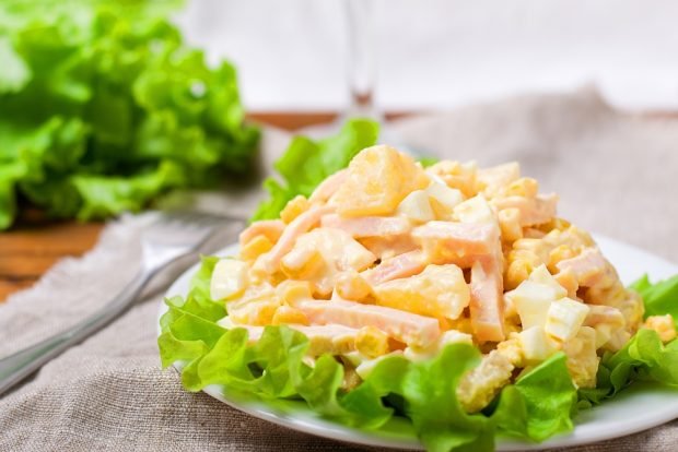 Salad with ham and chicken is a simple and delicious recipe, how to cook step by step