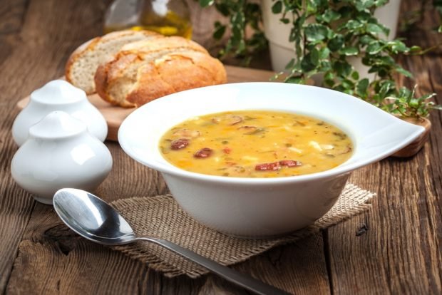 Pea soup with smoked sausages is a simple and delicious recipe, how to cook step by step