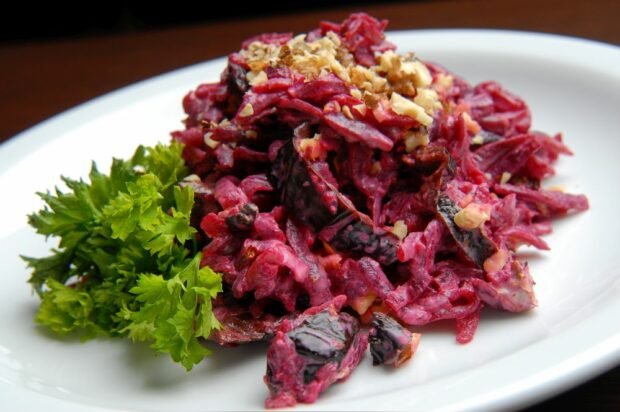 Boiled beetroot salad with prunes and nuts 