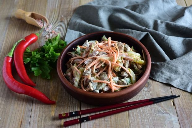 Salad with fried chicken, potatoes and Korean carrots 