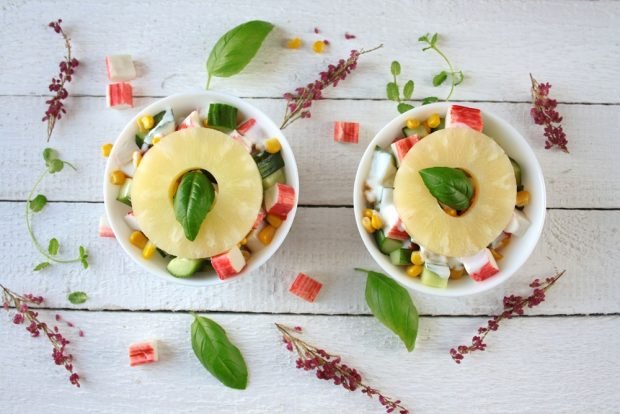 Crab salad with canned pineapples