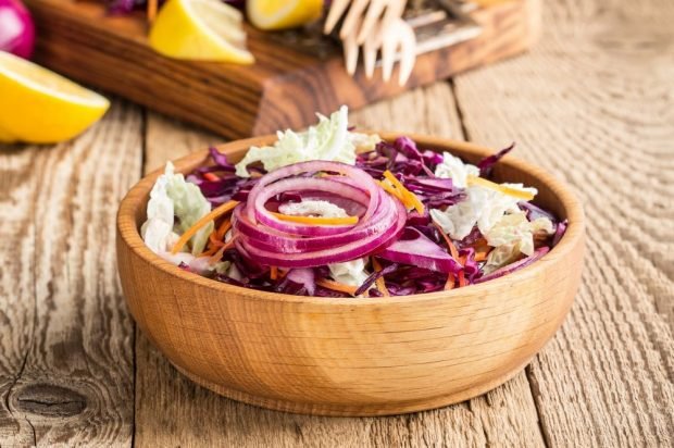 Red cabbage and Peking cabbage salad