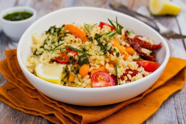 Warm salad with bulgur is a simple and delicious recipe, how to cook step by step