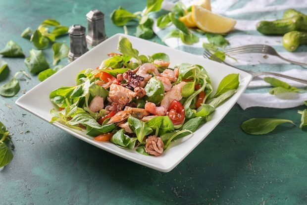 Light salad with seafood – a simple and delicious recipe, how to cook step by step