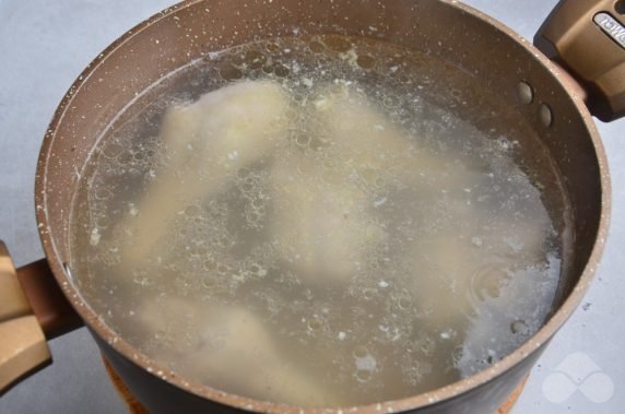 Classic borscht with chicken: photo of recipe preparation, step 1