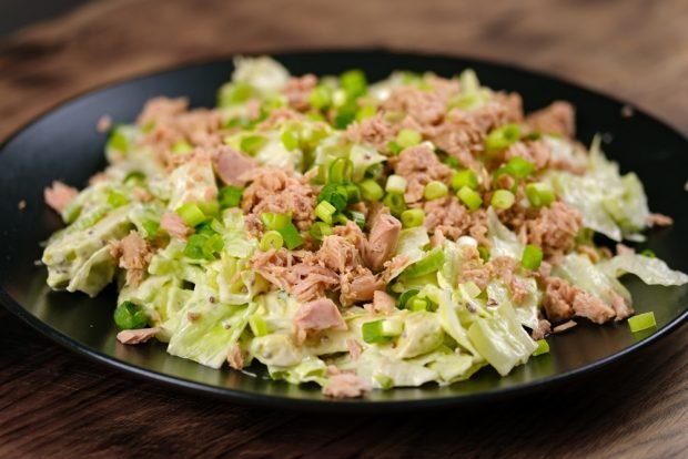 Salad with Peking cabbage and canned fish