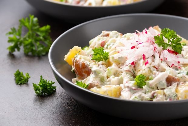 Potato salad with celery and eggs 