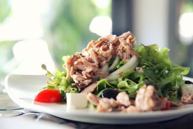 Italian salad with tuna and mozzarella – a simple and delicious recipe, how to cook step by step