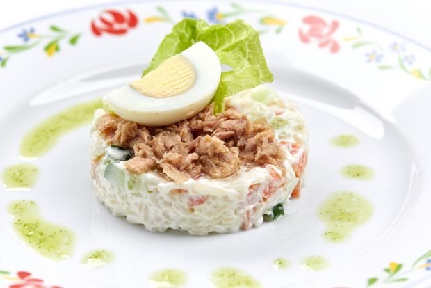 Salad with tuna, rice and vegetables – a simple and delicious recipe, how to cook step by step