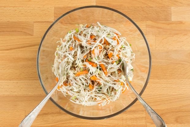 Cabbage salad with canned fish 