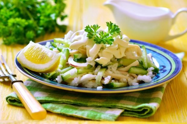 Salad of squid, cucumbers and rice 