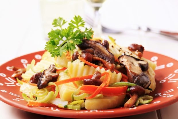 German salad with mushrooms and potatoes is a simple and delicious recipe, how to cook step by step