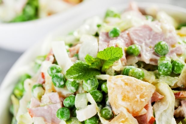 Salad with potatoes and ham