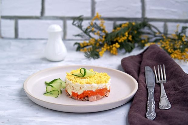 Mimosa salad with Korean carrots and without potatoes