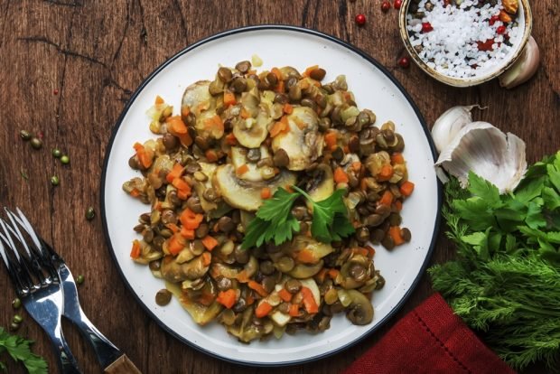 Salad with lentils and carrots