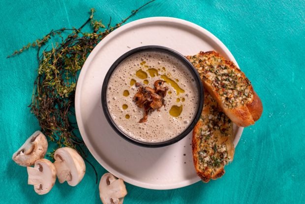 Milk soup with champignons is a simple and delicious recipe, how to cook step by step