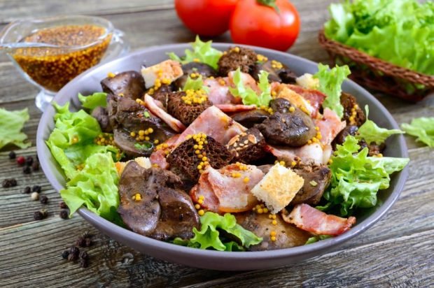 Warm salad with chicken liver, bacon and crackers – a simple and delicious recipe, how to cook step by step