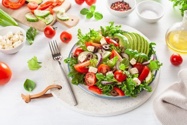 Greek salad with avocado – a simple and delicious recipe, how to cook step by step