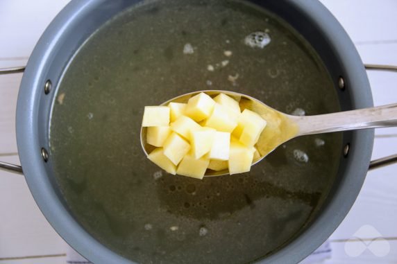 Borscht without beetroot: photo of recipe preparation, step 1