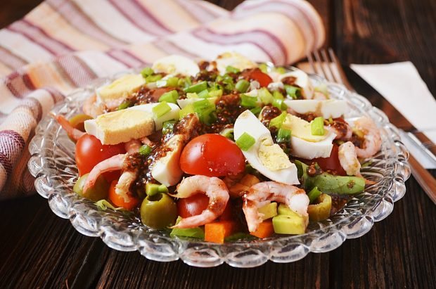 New Year's salad with avocado