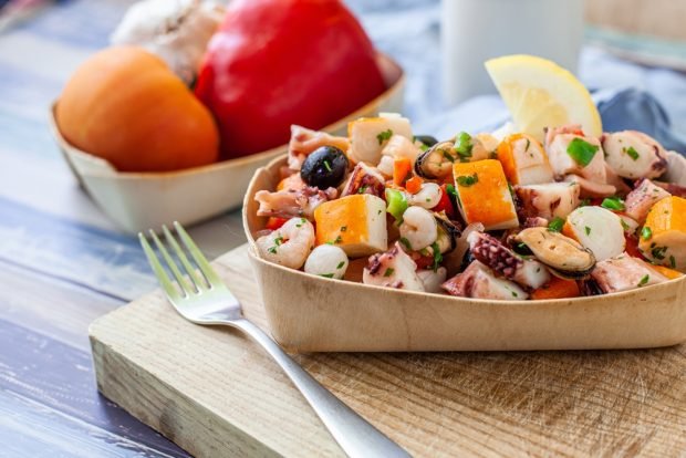 Sea salad with crab sticks