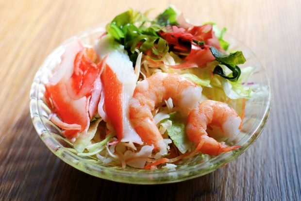 Japanese salad with crab sticks and shrimp – a simple and delicious recipe, how to cook step by step