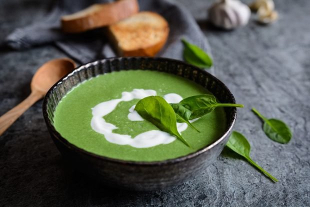 Spinach cream soup 