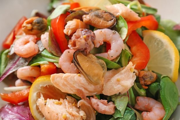 Salad with seafood and salmon – a simple and delicious recipe, how to cook step by step