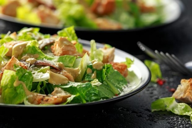 Caesar salad with mustard sauce