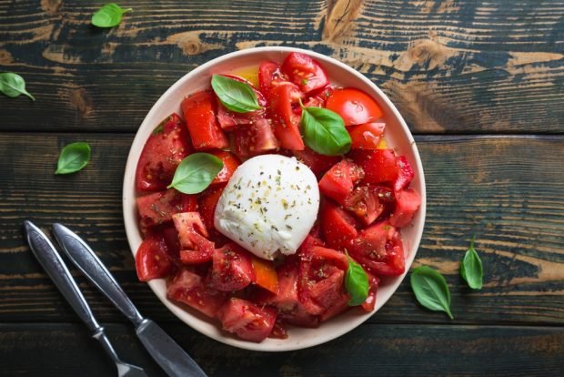 Italian tomato salad 